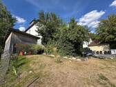 Garten mit Holzhaus - 