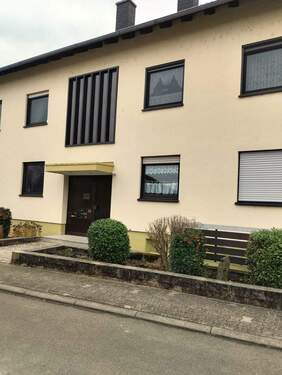 Ansicht Haus.jpg - Gemütliche Gartenwohnung mit sonniger Terrasse und sehr gutem Schnitt in schöner Lage von Nierstein