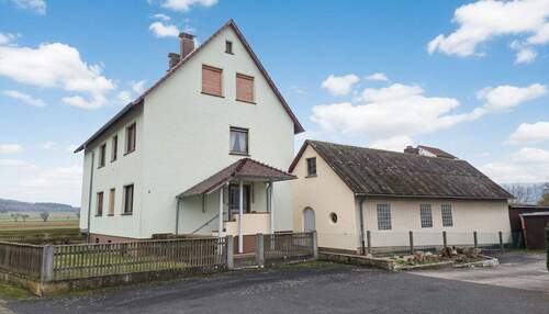 Haus - 1 Zimmer Mehrfamilienhaus, Wohnhaus zum Kaufen in Wanfried / Altenburschla