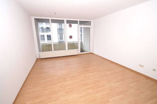 Wohnzimmer - Referenz - Ruhig und urban: 150m zur Karl-Heine-Str. 600m zum Palmgarten