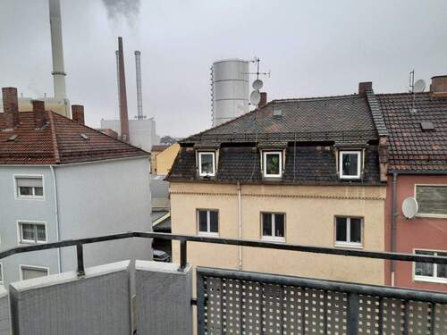 Ausblick vom Balkon - Etagenwohnung mit 54,40 m&sup2; in Nürnberg zum Kaufen