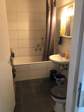 Badezimmer - 1 Zimmer Etagenwohnung in Mannheim