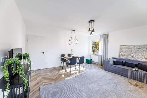 Geräumiges Wohnzimmer - 3 Zimmer Etagenwohnung zum Kaufen in Bamberg