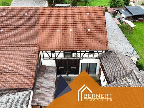 Luftaufnahme - 6 Zimmer Bauernhaus, Landhaus zum Kaufen in Lichtenfels