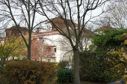 Blick von Südost - 4 Zimmer Etagenwohnung zum Kaufen in Dresden