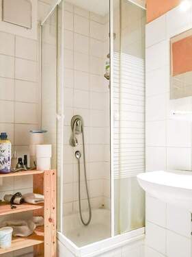 Bad mit WC - 1 Zimmer Etagenwohnung in Würzburg