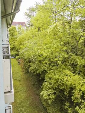 Blick vom Balkon - Etagenwohnung mit 33,00 m² in Würzburg zum Kaufen