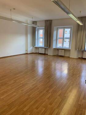 Raum 3 ohne Einrichtung - Büro in Augsburg