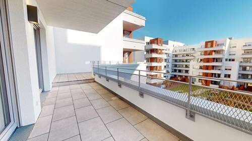 Balkon - Etagenwohnung mit 82,90 m&sup2; in Frankfurt zum Kaufen