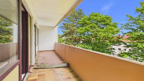 Balkon - 3 Zimmer Etagenwohnung zum Kaufen in Stadtbergen