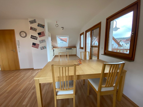 Esszimmer und Küche OG - 