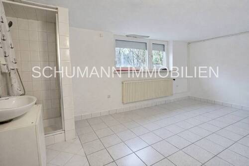 Souterrain_Zimmer mit Dusche - 