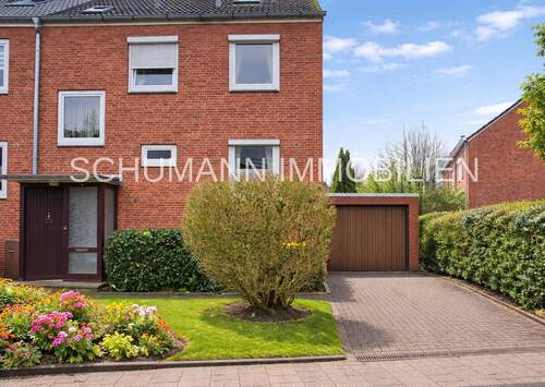 Ansicht - Familienfreundliches REH mit Garage und tollem Grundstück in Altengroden