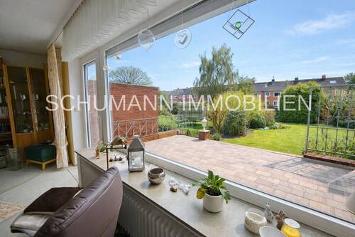 Wonzimmer mit Ausgang a.d. Terrasse - 