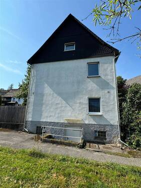 Seiten-Ansicht - Mehrfamilienhaus, Wohnhaus mit 116,00 m&sup2; in Olsberg zum Kaufen
