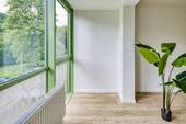 Wohnraum mit Loggia - Wohnen mit LIFT - helle, moderne TOP 2-Zimmer-Wohnung ab 01.05.26 mit EBK, Balkon & Loggia