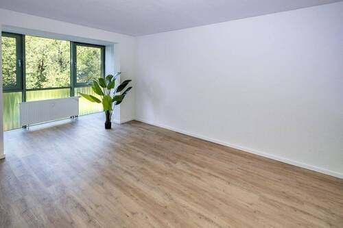 Wohnraum mit Loggia - 2 Zimmer Etagenwohnung in Drebach/Scharfenstein