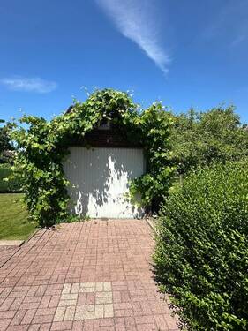 Garageneinfahrt rechts - 