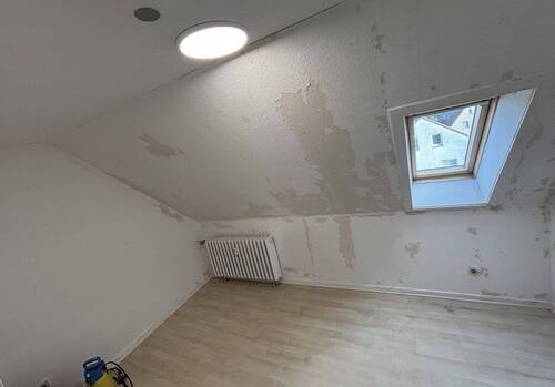 Spitzboden Raum 2-unrenoviert - 