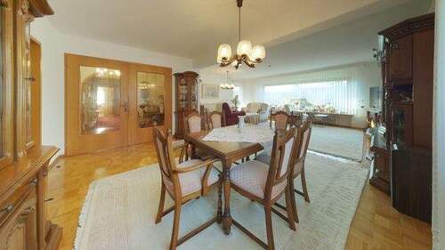 02_Wohn-Essbereich - 5 Zimmer Einfamilienhaus in Solms