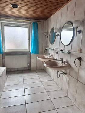 tempImageXYZdxA.jpg - 