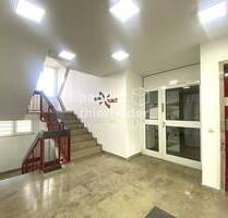 Bürohaus mit Lagerflächen und großzügigem Grundstück für Erweiterungen an der BAB38 Leipzig-Süd - Zwenkau