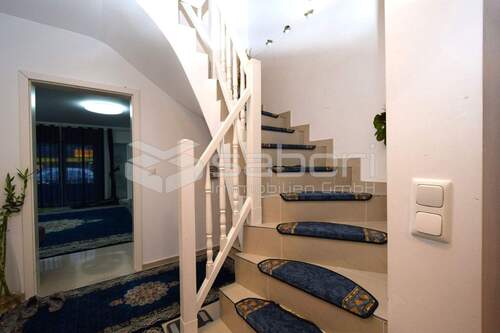 Treppen - 4 Zimmer Reihenendhaus zum Kaufen in Hamburg