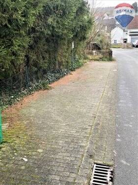 Parkplatz 3 - 