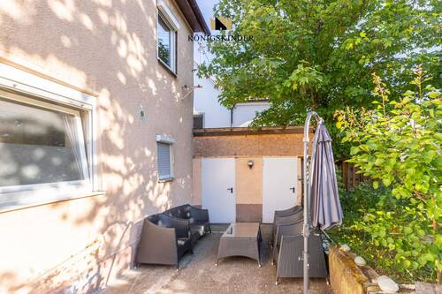 Großzügiger Hof mit Stellplätzen und Garten - 1 Zimmer Einfamilienhaus in Bönnigheim