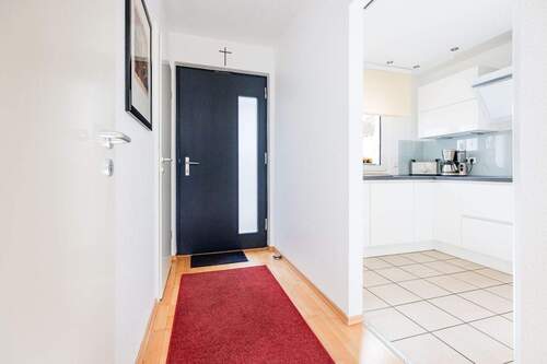 Willkommen! Eingangsbereich - 4 Zimmer Doppelhaushälfte zum Kaufen in Aachen