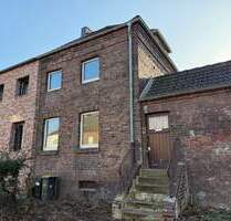 Sanierungsbedürftige Doppelhaushälfte in Beeck - Duisburg