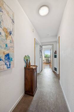 Flur im EG - Mehrfamilienhaus, Wohnhaus mit 142,40 m&sup2; in Geradstetten zum Kaufen