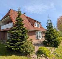 Für die Familie! Gut aufgeteiltes Einfamilienhaus auf großem Grundstück - Dassendorf