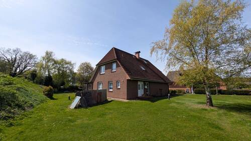 Hausansicht aus dem Garten Vorderseite - 