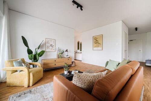 Wohnbereich - Etagenwohnung mit 94,80 m&sup2; in Frankfurt am Main zum Kaufen