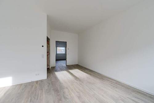 Zimmer 2 - 3 Zimmer Etagenwohnung zum Kaufen in Bietigheim-Bissingen