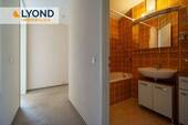 1. Wohnung Flur / Bad - 