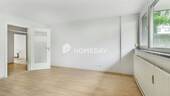 Wohnzimmer 2 - 2 Zimmer Etagenwohnung zum Kaufen in Karlsruhe