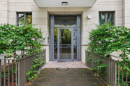 Frontansicht - 2 Zimmer Etagenwohnung zum Kaufen in Hamburg / Winterhude