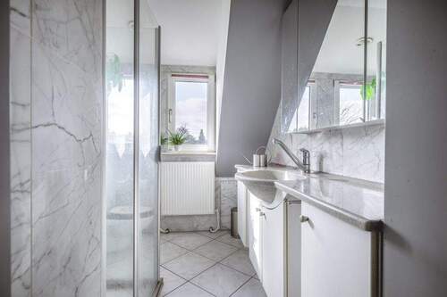 Badezimmer Dachgeschoss - 