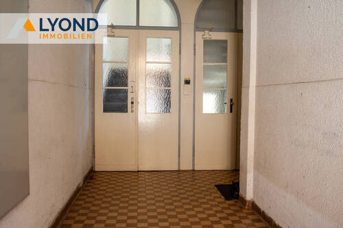 Treppenhaus - 1 Zimmer Mehrfamilienhaus, Wohnhaus in Reichenbach