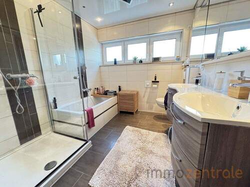 4D5E801E-0352-4D54-89F3-4AEF381BCBDC_1_105_c - 