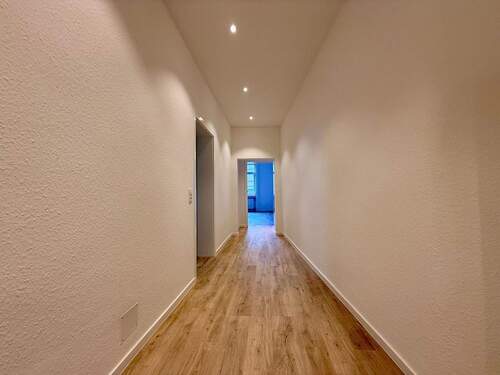 Flur - Etagenwohnung mit 100,00 m&sup2; in Mannheim zur Miete