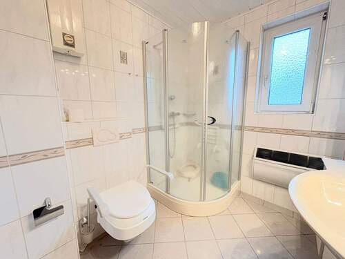 Badezimmer (EG) - 