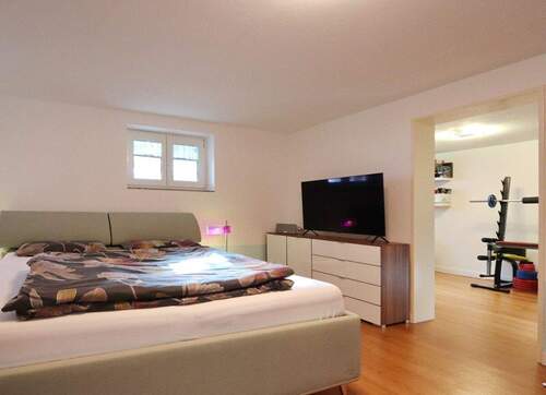 Blick in den weiteren Raum - 