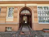 Durchgang - Mehrfamilienhaus, Wohnhaus zum Kaufen in Eberswalde