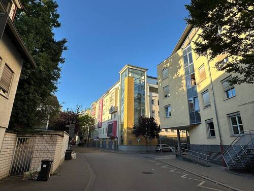 Außenansicht. Repräsentatives Büro mit Fahrstuhl - Erstklassige Büroräume in Frankenthal Sankt Leon