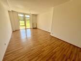 Wohn-/Esszimmer - 