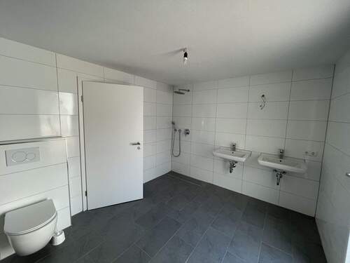 Bezimmer OG - Einfamilienhaus mit 221,70 m² in Gondelsheim zur Miete