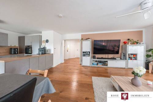Wohnzimmer mit Küche - 